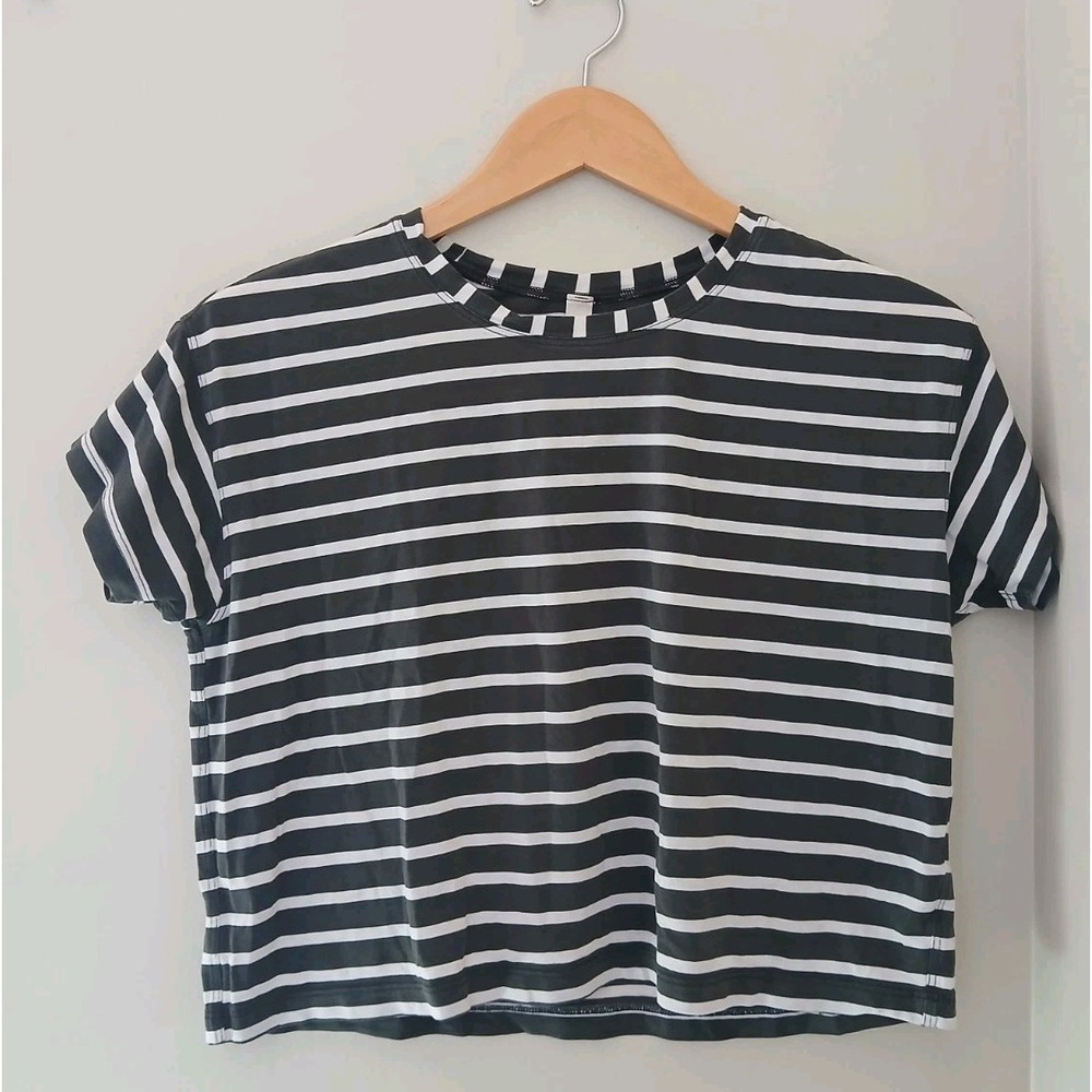 Lululemon Cates Cropped Tee T-Shirt Size 4 Yachtie Stripe Yoga Gym Athleisure